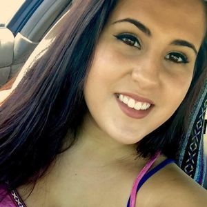 Meet your Posher, Desiree